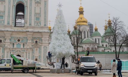 Russia’s massive Christmas Day attack on Ukraine draws the ire of Trump envoy