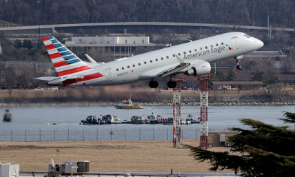 6 pastors, Christian leaders react to American Airlines crash with Army helicopter that left 67 dead