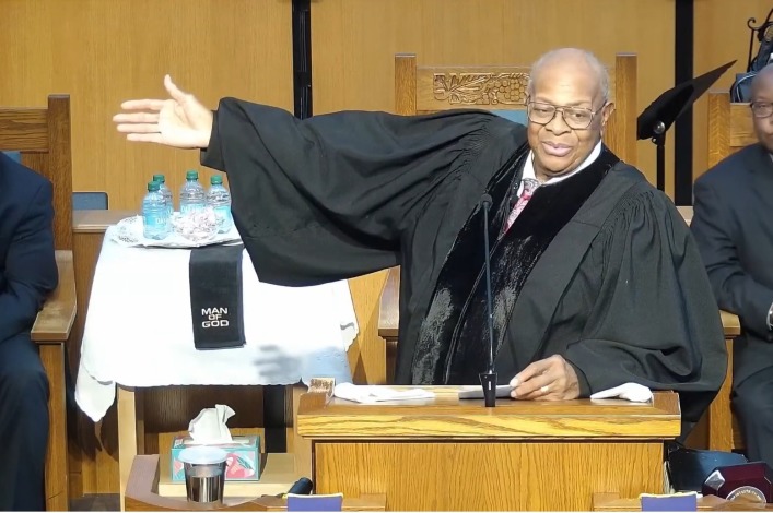 82-year-old Pastor Douglas Jones accused of criminal sexual conduct