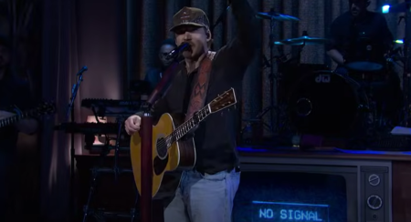 Country singer Morgan Wallen performs on 'Saturday Night Live' on March 29, 2025.